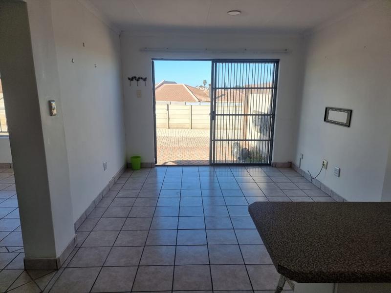 2 Bedroom Property for Sale in Hartenbos Central Western Cape